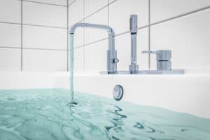 Volle Badewanne